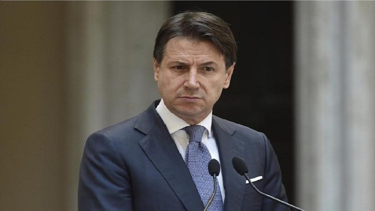 Governo Italia, Conte: doppio mandato: “decidiamo a breve”