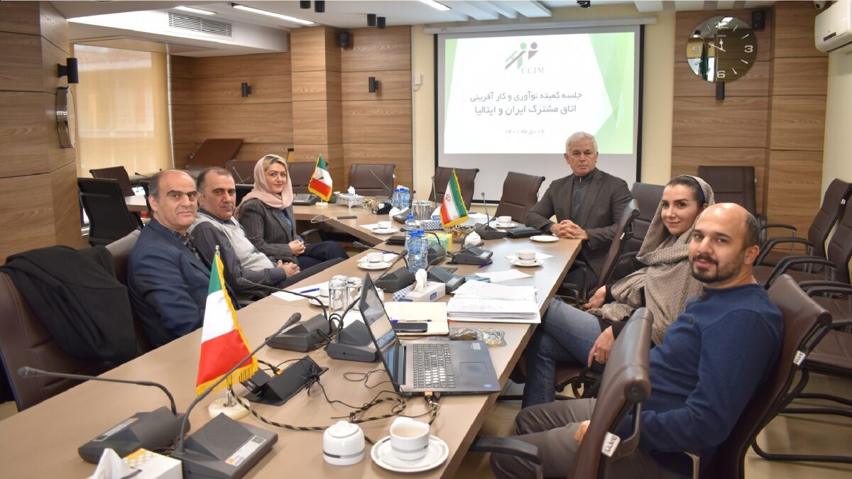 صورتجلسه کمیته نوآوری و کارآفرینی با عنوان بررسی طرح های ارائه شده توسط جهاد دانشگاهی
