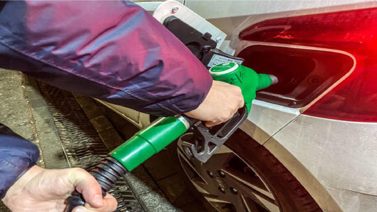 Benzina: Qe, prezzo medio self cala a 1,630 euro al litro