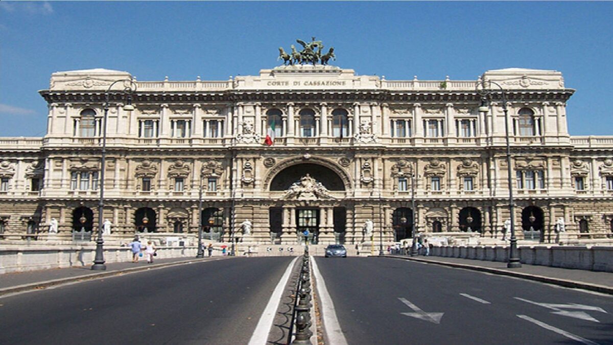 بانک مرکزی ایتالیا تورم سال ۲۰۲۳ را به ۶.۵ درصد کاهش داد