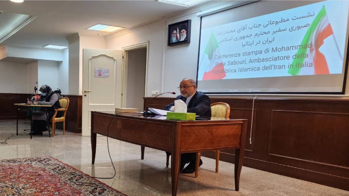 صبوری: ایران برای توسعه همه جانبه با ایتالیا آمادگی دارد،ایران استقلال خود را معامله نمی‌کند