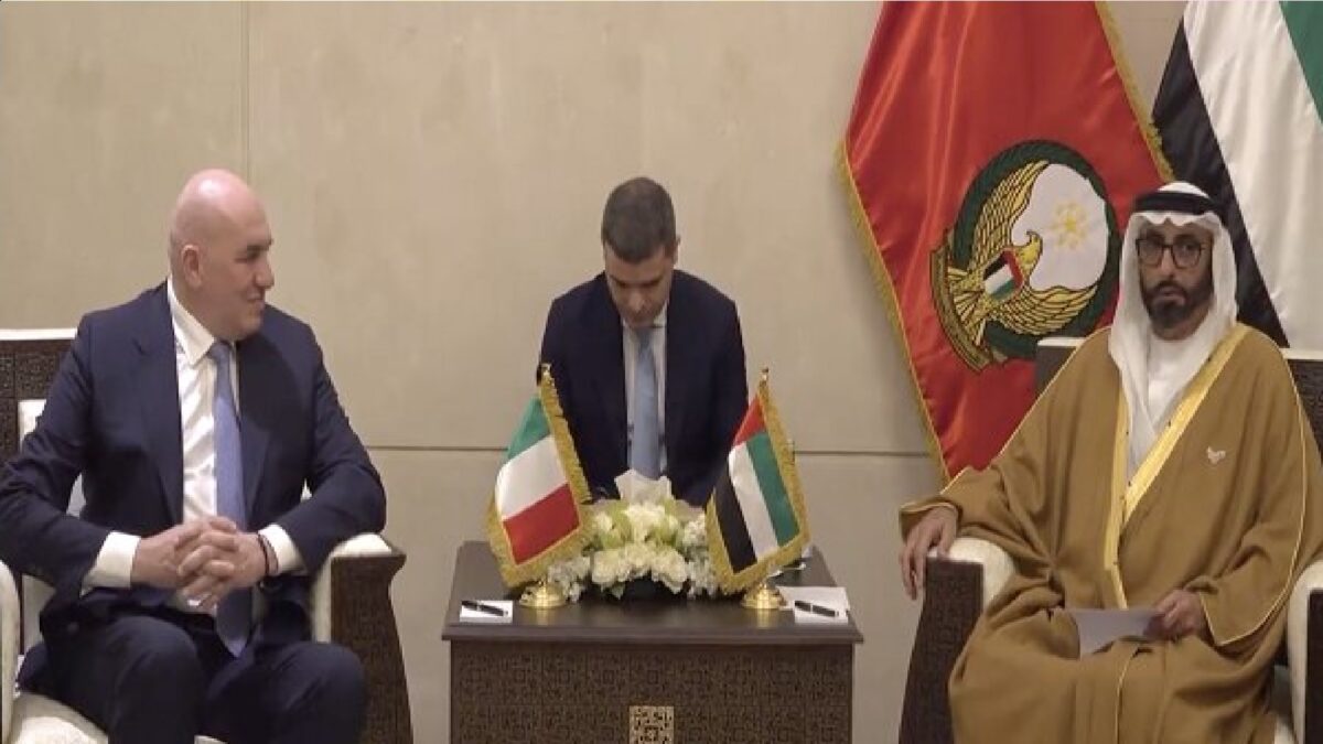 رایزنی وزیران دفاع امارات و ایتالیا در ابوظبی